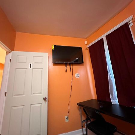 Fidellia Iron Room, Queen Bed Minutes From Newark Liberty International Airport And Newark Penn Station 外观 照片