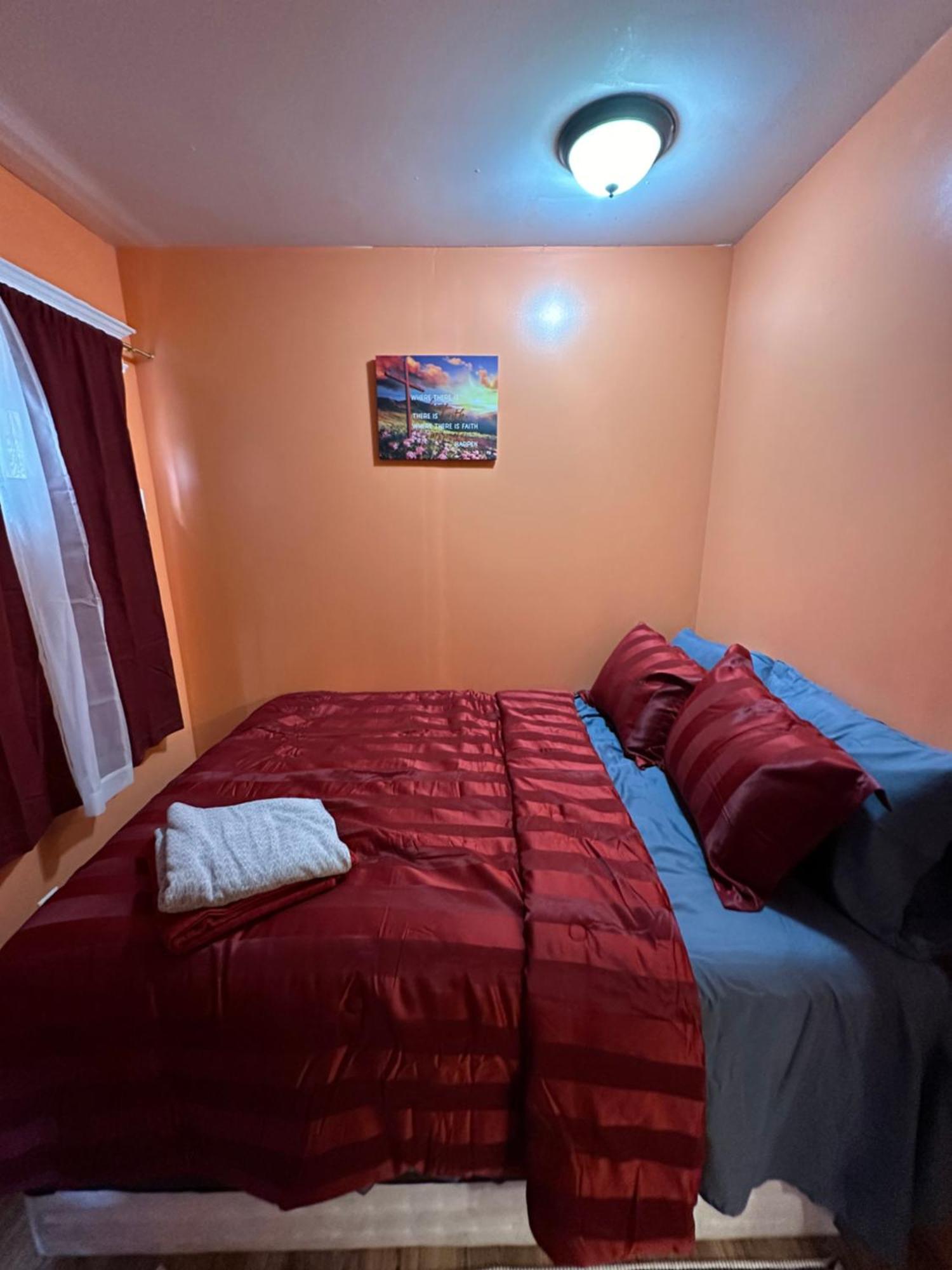 Fidellia Iron Room, Queen Bed Minutes From Newark Liberty International Airport And Newark Penn Station 外观 照片